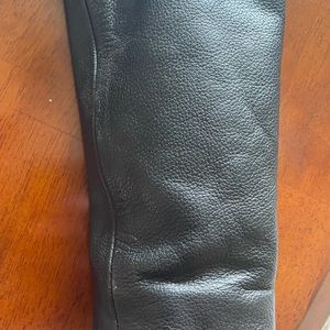 Women’s biker jacket. Heavy leather. Zip out liner